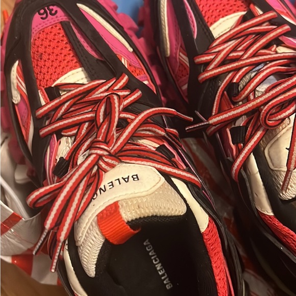 Balenciaga sneakers size 36 - Picture 4 of 4